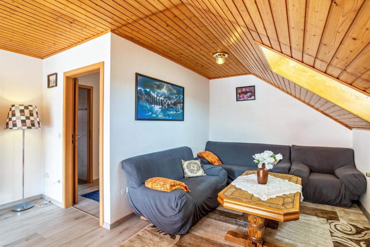 Apartamento Haus Guenter Und Valeria Gossersweiler-Stein Exterior foto