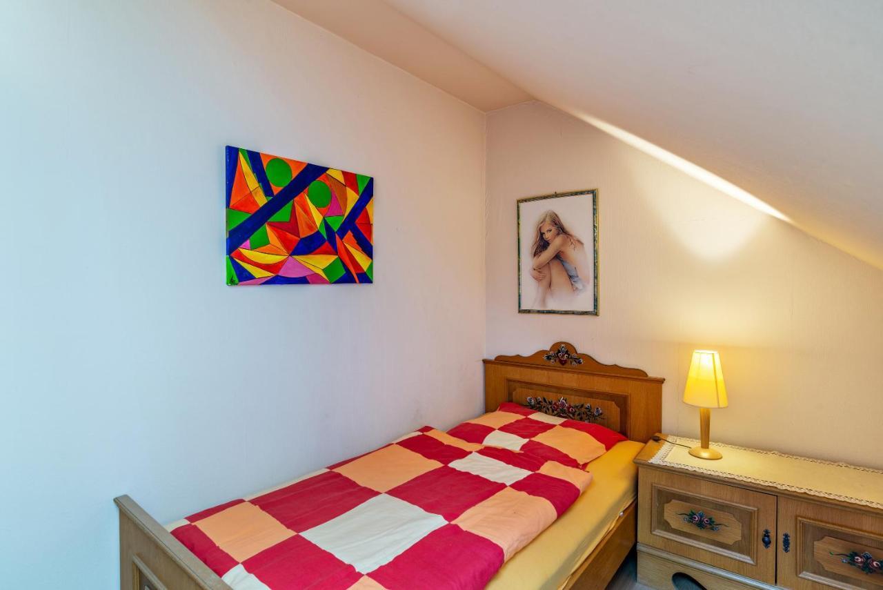 Apartamento Haus Guenter Und Valeria Gossersweiler-Stein Exterior foto